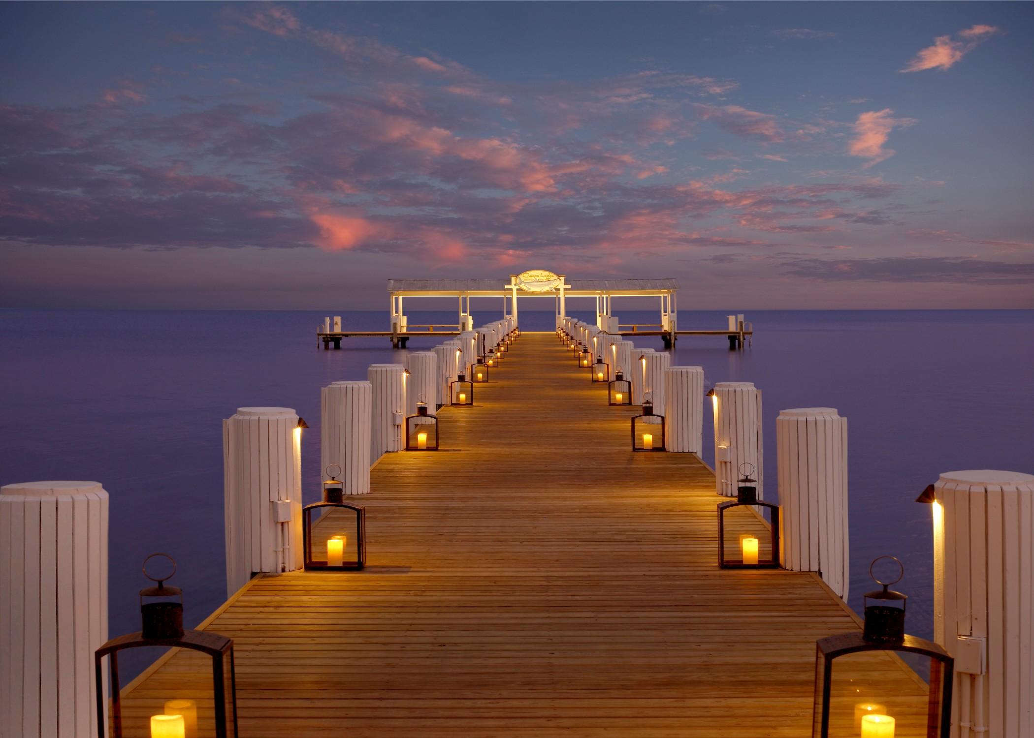 Cheeca Lodge & Spa Islamorada Faciliteter billede The pier at the Four Seasons Resort Maldives at Landaa Giraavili