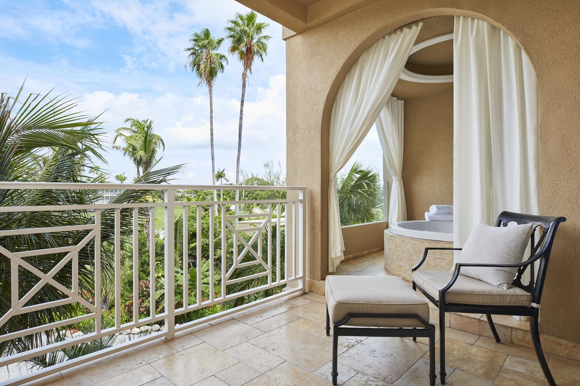 Cheeca Lodge & Spa Islamorada Eksteriør billede A balcony at the Four Seasons Hotel