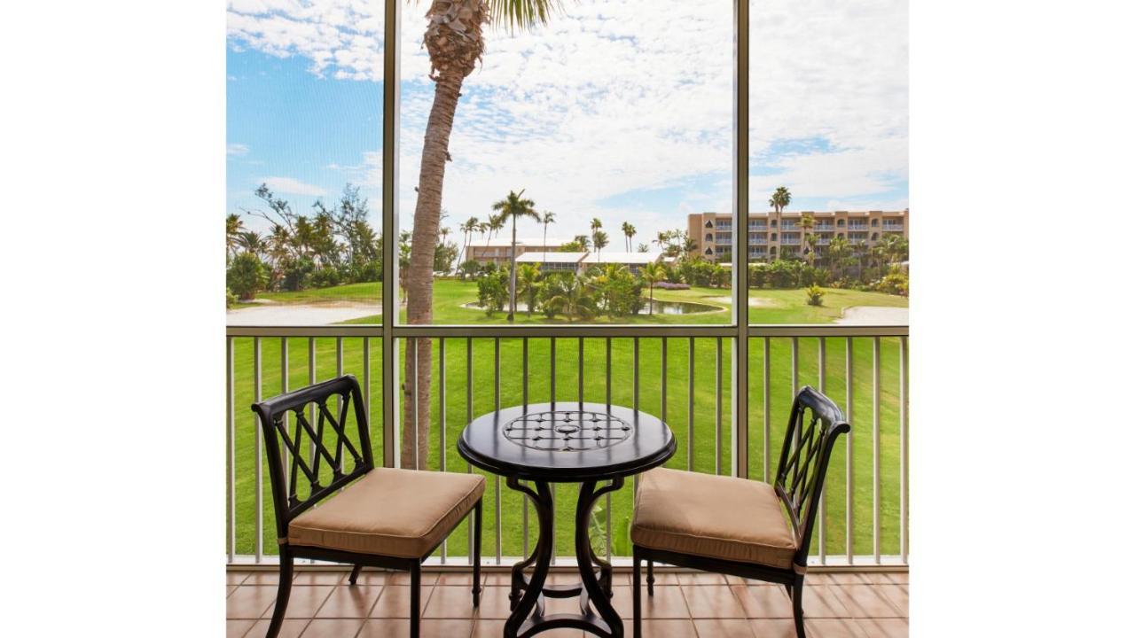 Cheeca Lodge & Spa Islamorada Eksteriør billede A view of the golf course from a guest room at the Boca Raton Resort