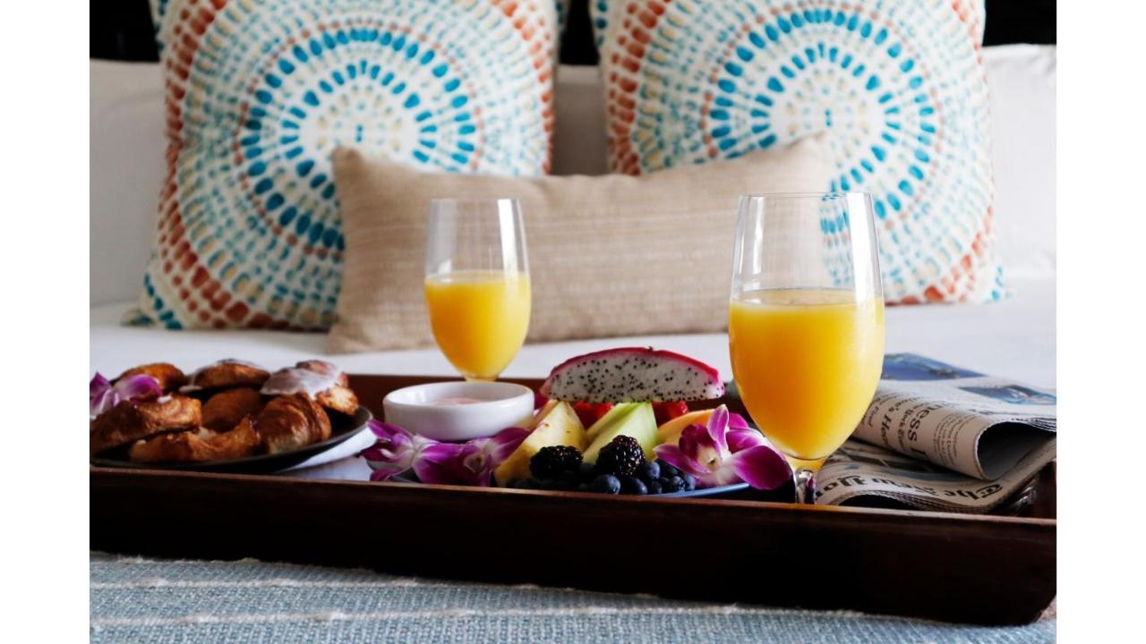 Cheeca Lodge & Spa Islamorada Eksteriør billede A breakfast tray